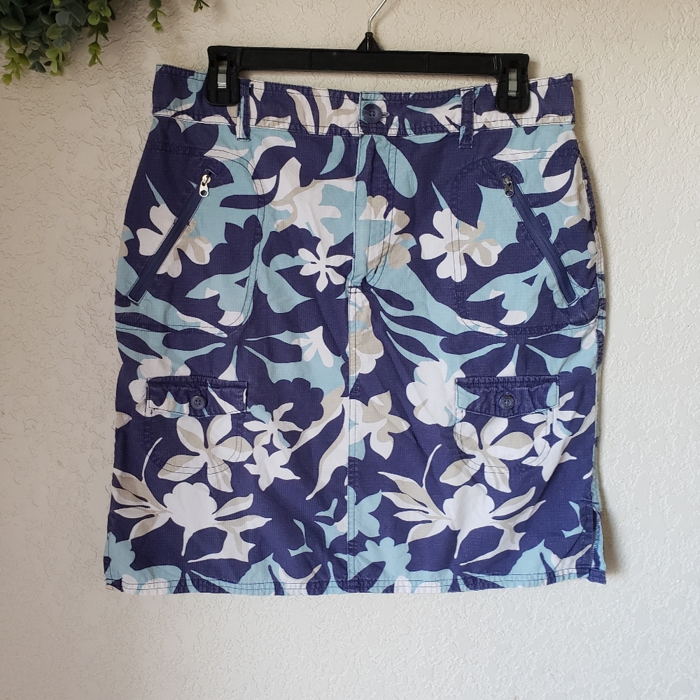 Columbia XCO Blue Floral Ripstop Beach Skirt  Athletic Women's Size 10
